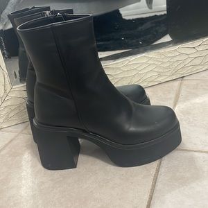Steve Madden Platform Boots